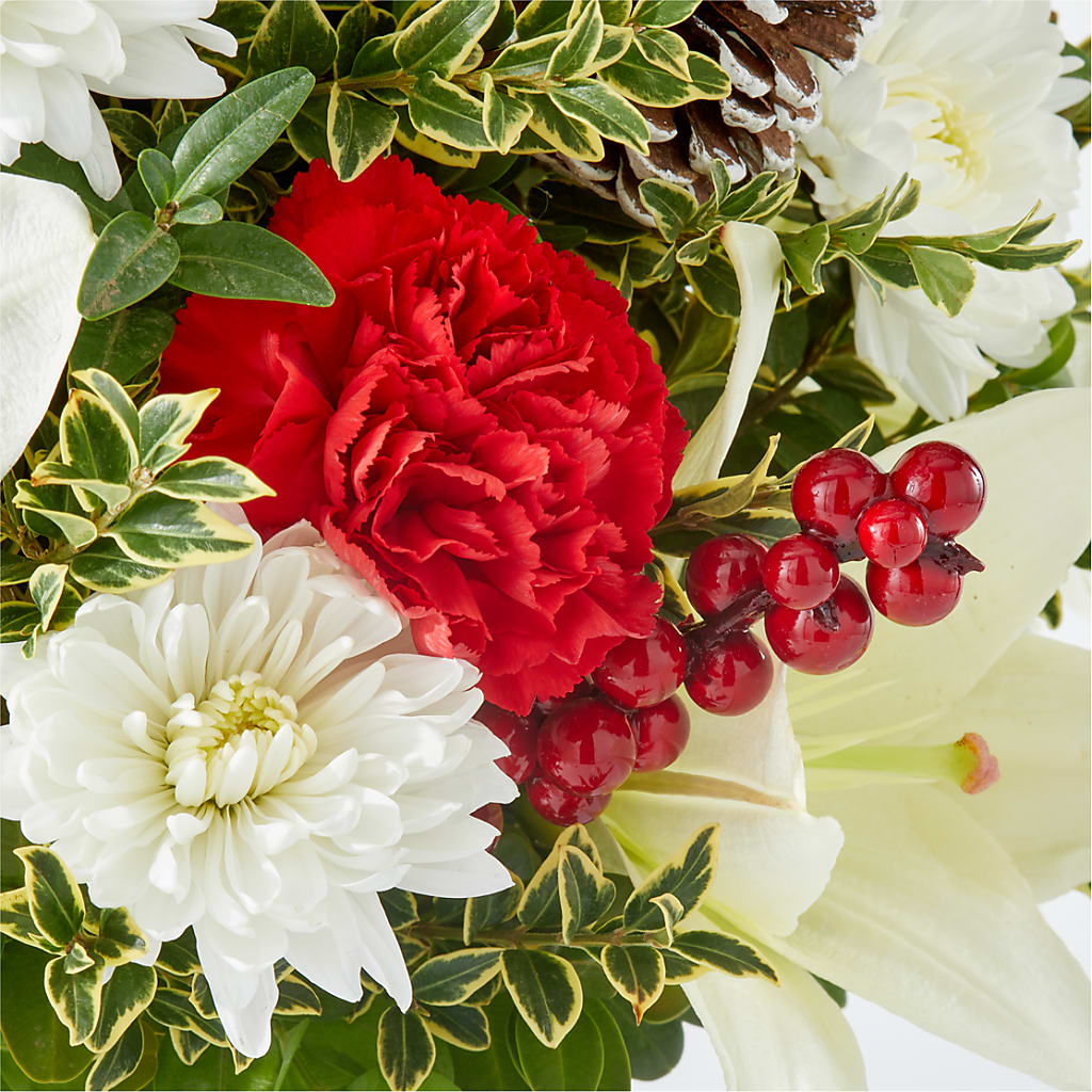 Festive Moments Tree –  Amour Florist, Belford NJ
