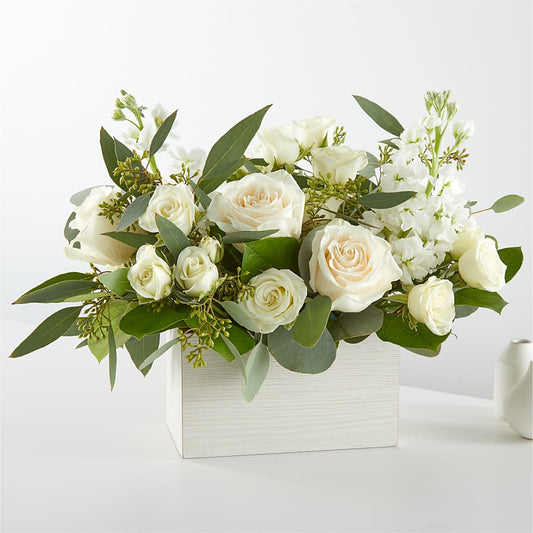 Fresh Linen Box Bouquet –  Amour Florist, Belford NJ