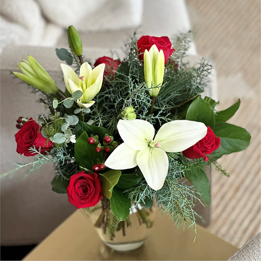 Glittering Lights Bouquet –  Amour Florist, Belford NJ