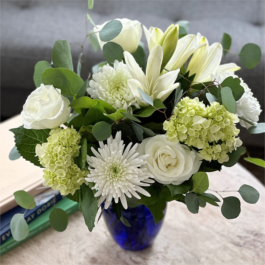 Snowy Dreams Bouquet –  Amour Florist, Belford NJ